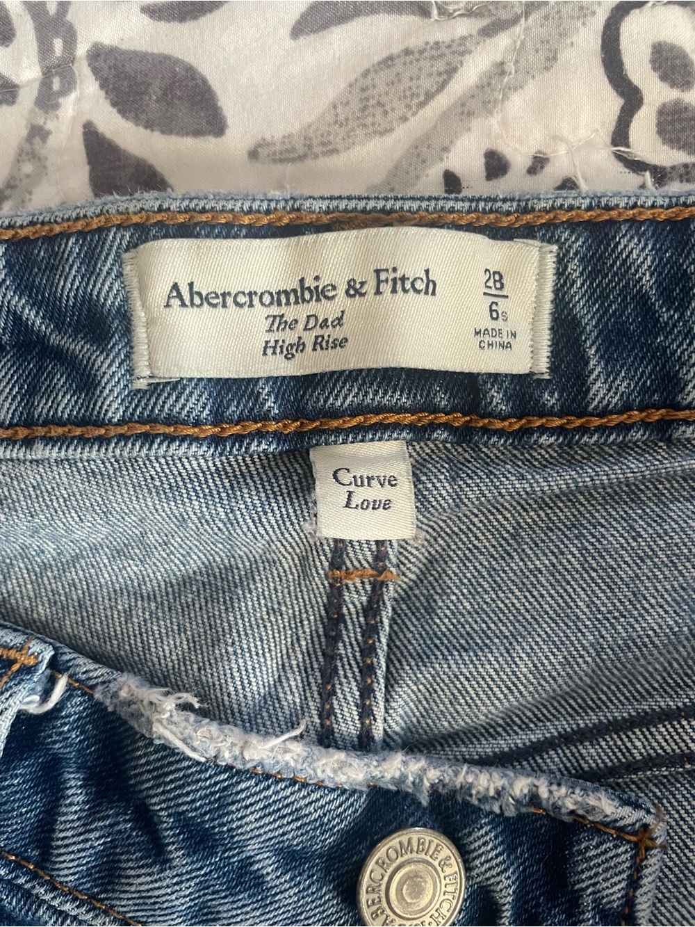 Abercrombie & Fitch Curve Love The Dad High Rise
